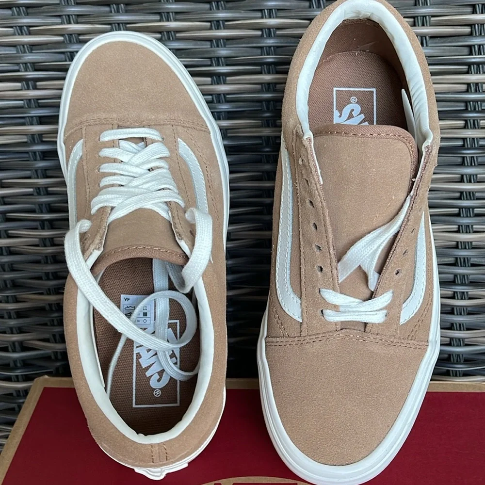 Vans WMNS Old Skool Stacked Soft Suede) Burro/True White VN0A7Q5MB69 Platforms